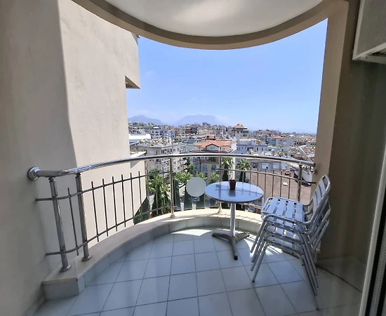 Alanya Güllerpınarı'nda Tesis İçerisinde, Ortak Havuzlu, Kiralık Suit - 1