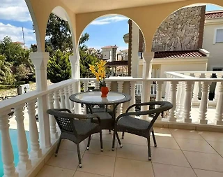 Alanya İncekum'da Modern Tasarımlı, Özel Havuzlu, Konforlu Villa - 5