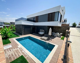 Alanya İncekum'da Nezih Konumda, Özel Havuzlu, Modern Villa - 2
