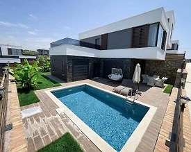 Alanya İncekum'da Sakin Konumda, Özel Havuzlu, Lüks Villa - 2