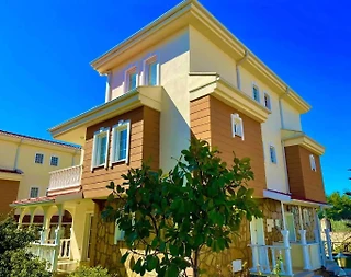 Alanya İncekum'da Site İçerisinde, Ortak Havuzlu, Bahçeli Villa - 4