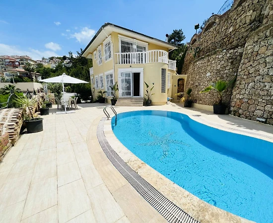 Alanya Kargıcak'ta Elverişli Konumda, Özel Havuzlu, Yazlık Villa - 1