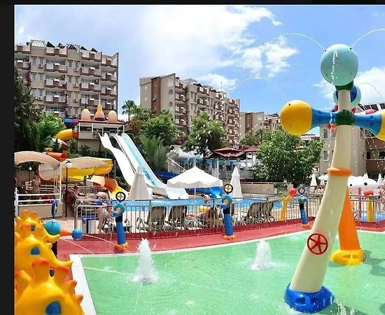 Alanya Kestel'de Aquaparklı, Ortak Havuzlu, 4 Kişilik Tatil Evi - 1