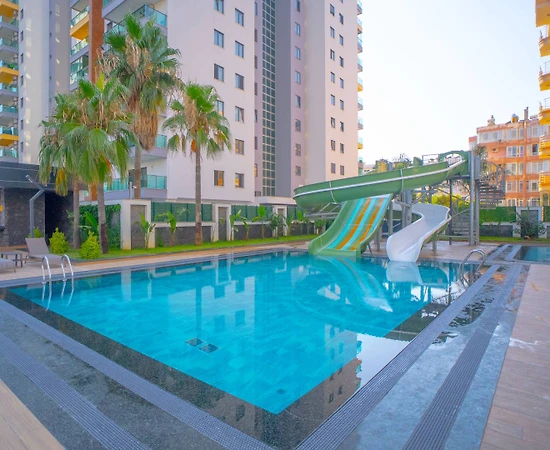 Alanya Mahmutlar'da Denize Yakın, Aquaparklı, Konforlu Daire - 1