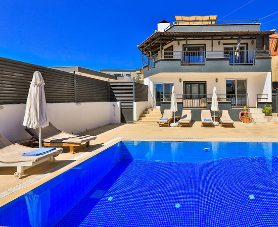 Kaş İslamlar'da Sakin Konumda, Özel Havuzlu, 3+1 Villa - 1