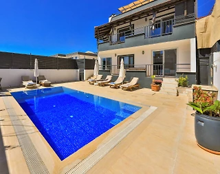 Kaş İslamlar'da Sakin Konumda, Özel Havuzlu, 3+1 Villa - 2