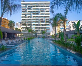 Alanya Mahmutlar'da Denize Yakın, Aquaparklı, Konforlu Daire - 2