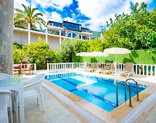 Alanya Sugözü'nde Doğa ve Deniz Manzaralı, Özel Havuzlu, Kiralık Villa - 1