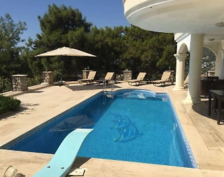 Alanya Bektaş'da Merkezi Konumda, Özel Havuzlu, 8 Kişilik Villa - 4