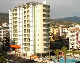 Alanya Güllerpınarı'nda Tesis İçerisinde, Ortak Havuzlu, Kiralık Suit - 2