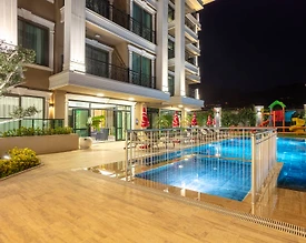 Alanya Oba'da Özel Plajlı, Ortak Havuzlu, Konforlu Suite - 2