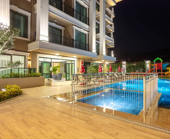 Alanya Oba'da Özel Plajlı, Ortak Havuzlu, Konforlu Suite - 1