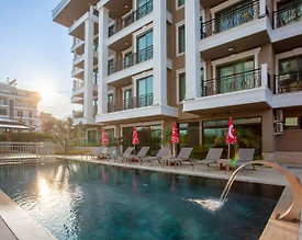 Alanya Oba'da Modern Tasarımlı, Ortak Havuzlu, Özel Plajlı Suite - 3