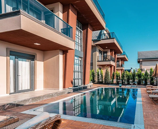Alanya'da Denize Yürüme Mesafesinde, Özel Havuzlu, Lüks Villa - 1