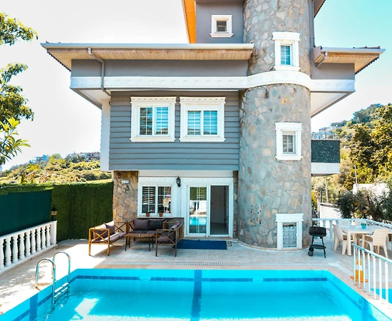Alanya Sugözü'nde Doğa ve Deniz Manzaralı, Özel Havuzlu, Kiralık Villa - 1