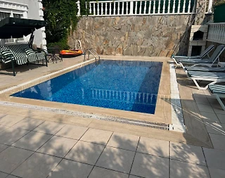 Alanya'da Deniz ve Orman Manzaralı, Özel Havuzlu, Lüks Villa - 3