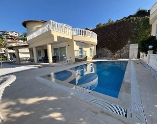 Alanya Kargıcak'ta Deniz Manzaralı, Özel Havuzlu, Ferah Villa - 1