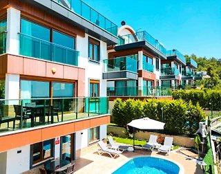 Alanya'da Muhteşem Deniz Manzaralı, Özel Havuzlu, Geniş Villa - 2