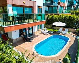 Alanya'da Muhteşem Deniz Manzaralı, Özel Havuzlu, Geniş Villa - 3