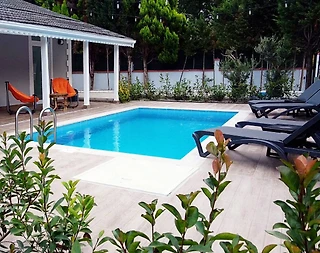 Sapanca Kırkpınar'da Sakin Konumda, Özel Havuzlu, Konforlu Villa - 1