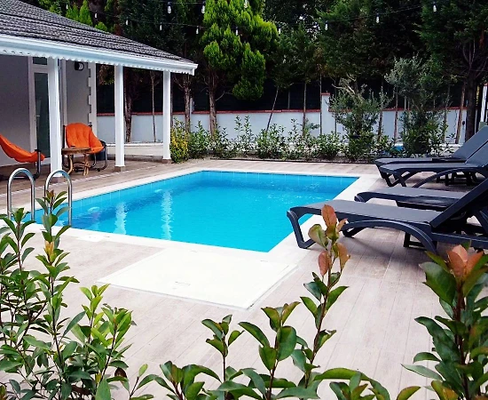 Sapanca Kırkpınar'da Sakin Konumda, Özel Havuzlu, Konforlu Villa - 1