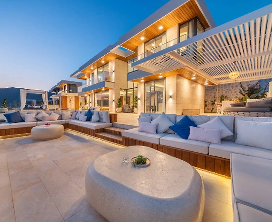 Kaş Kalkan'da Tasarımıyla Büyüleyen, Özel Havuzlu, Lüks Villa - 1