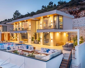 Kaş Kalkan'da Tasarımıyla Büyüleyen, Özel Havuzlu, Lüks Villa - 2