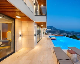 Kaş Kalkan'da Göz Alıcı Manzaralı, Sonsuzluk Havuzlu, Olanaklı Villa - 3