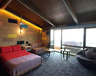 Ankara Çankaya'da 2 Kişilik, Ortak Havuzlu, Ferah Ev - 1