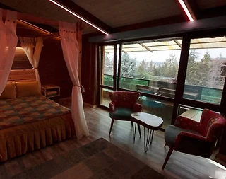 Ankara Çankaya'da Ortak Havuzlu, 1+1, 2 Kişilik Oda - 1