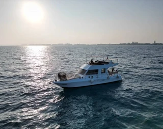 Antalya Aksu'da Serin Sularda, Modern Tur Teknesi - 1