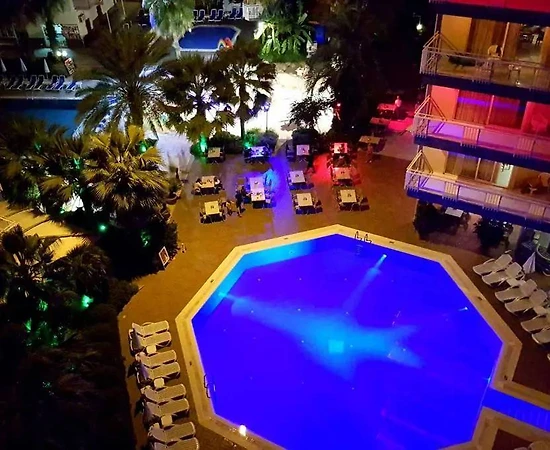 Antalya Alanya'da Ailelere Uygun, Ortak Havuzlu, 1+1 Suite - 1