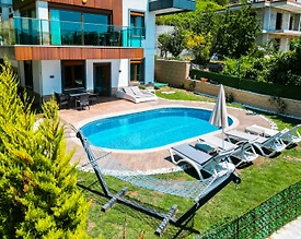 Antalya Alanya'da Deniz Manzaralı, Özel Havuzlu, 12 Kişilik Villa - 2