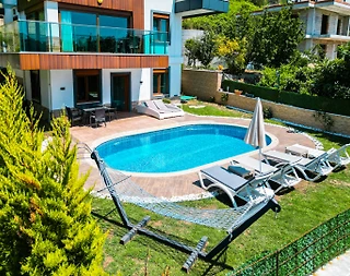 Antalya Alanya'da Deniz Manzaralı, Özel Havuzlu, 12 Kişilik Villa - 2