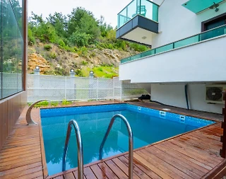 Antalya Alanya'da Muhteşem Manzaralı, Özel Havuzlu, Modern Villa - 2