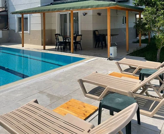 Serik Kadriye'de Kalabalık Ailelere Uygun, Özel Havuzlu, 4+1 Villa - 1