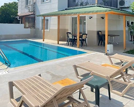 Serik Kadriye'de Kalabalık Ailelere Uygun, Özel Havuzlu, 4+1 Villa - 2