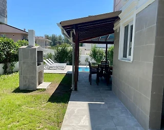 Antalya Serik'te Merkeze Yakın Konumda, Özel Havuzlu, 5+1 Modern Villa - 4