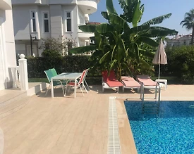 Antalya Serik'te Site İçerisinde, Özel Havuzlu, Geniş Bahçeli Villa - 3