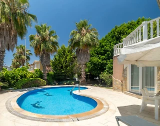 Antalya Belek'te Yemyeşil Bahçeli, Özel Havuzlu, Konforlu Villa - 3