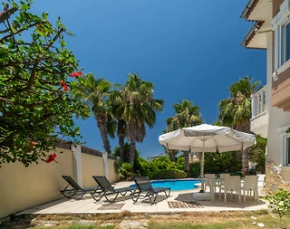 Antalya Belek'te Yemyeşil Bahçeli, Özel Havuzlu, Konforlu Villa - 4