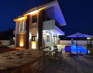 Antalya Kepez'de Doğa İçerisinde, Özel Havuzlu, Lüks Villa - 2