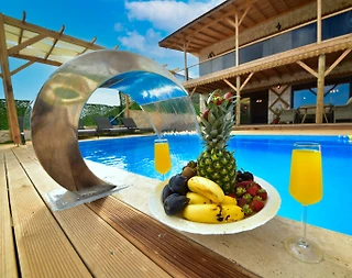 Demre Davazlar'da Geniş Alanlara Sahip, Özel Havuzlu, Bahçeli Villa - 4