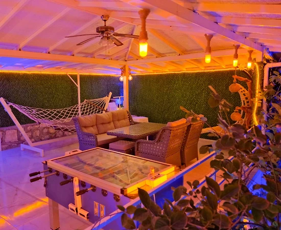 Antalya Demre'de Geniş Bahçeli, Özel Havuzlu, Kiralık Villa - 1