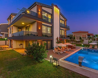 Antalya Döşemealtı'nda Modern Tasarımlı, Özel Havuzlu, Bahçeli Villa - 1
