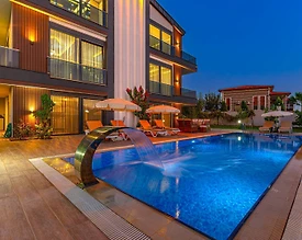 Antalya Döşemealtı'nda Modern Tasarımlı, Özel Havuzlu, Bahçeli Villa - 3