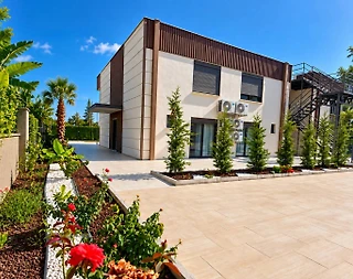 Antalya Finike'de Sakin Konumda, Ortak Havuzlu, Konforlu Villa - 1