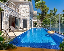 Kaş İslamlar'da Kalabalık Ailelere Uygun, Kapalı Havuzlu, Kiralık Villa - 3