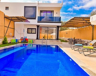 Kaş Gelemiş'te Çekirdek Ailelere Uygun, Özel Havuzlu, Jakuzili Villa - 4