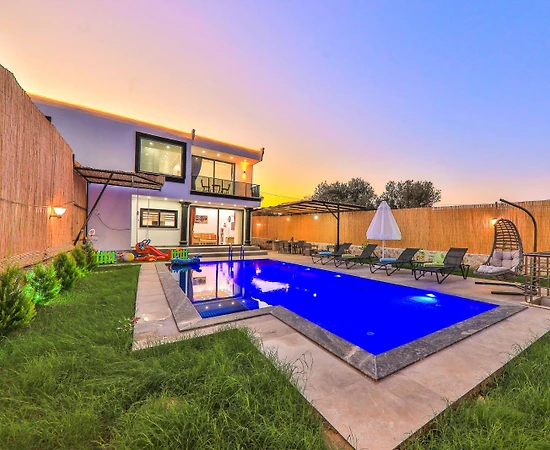 Kaş Gelemiş'te Çekirdek Ailelere Uygun, Özel Havuzlu, Jakuzili Villa - 1